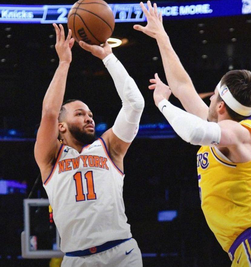 唐斯惊艳全场，湖人助攻爆棚，关键时刻神级表现逆转取胜！的简单介绍